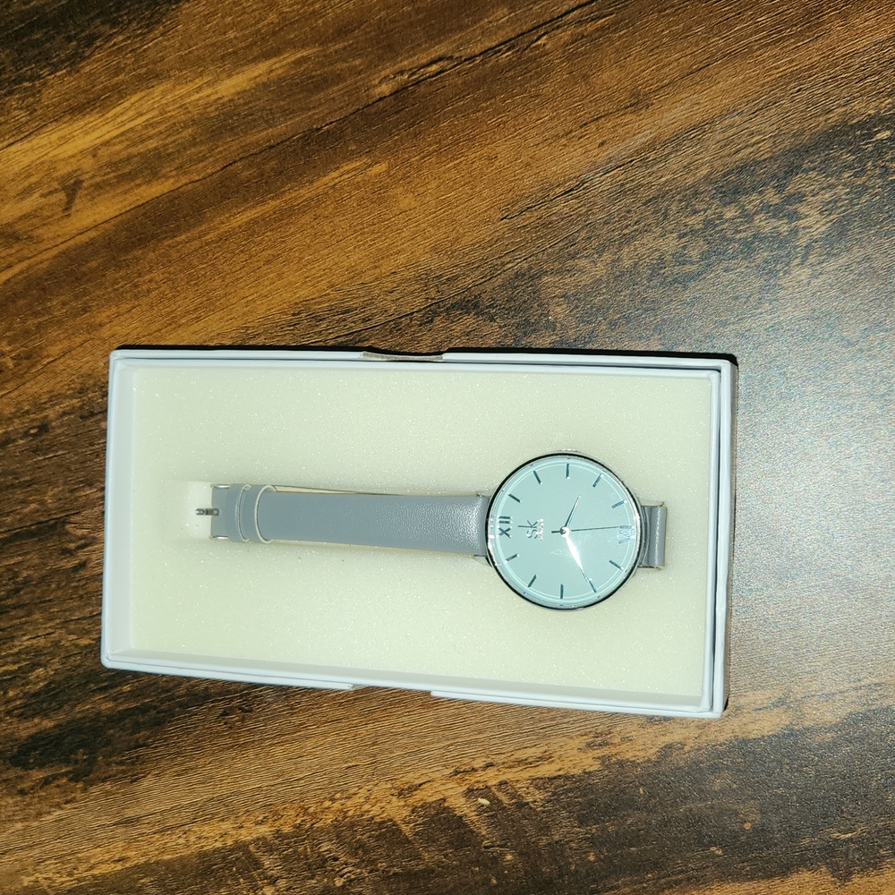 New in box! Sale! Amazon Fashion Business Ladies Watch
